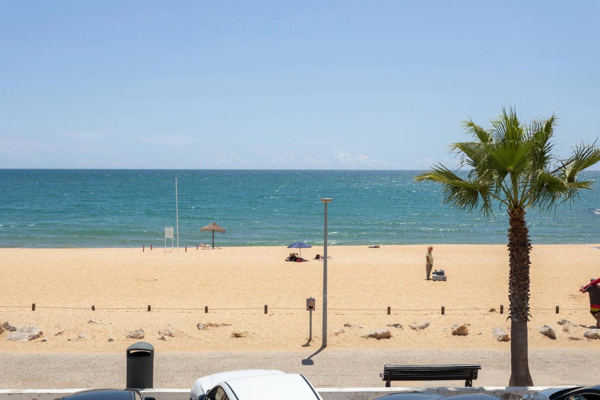 Centralgarve - Stunning Beach Front Studio - Astro Quarteira Ngoại thất bức ảnh